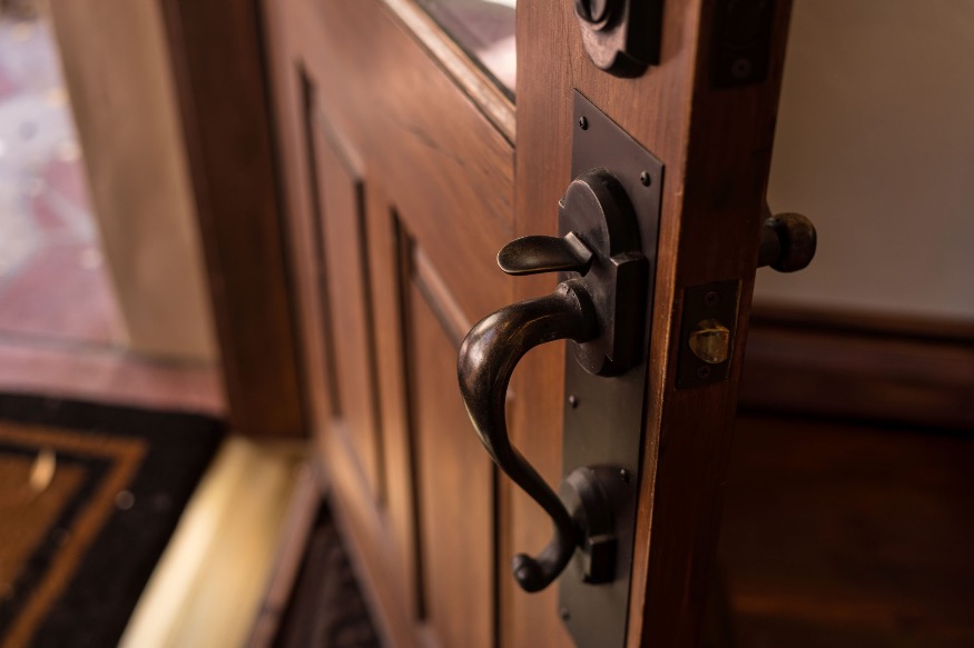 More burglaries reported as front doors are left unlocked