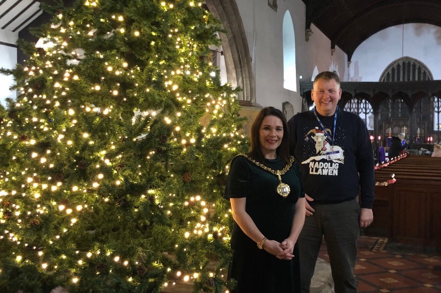 Conwy Christmas Tree Festival raises £1300 for hospice