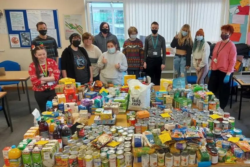 Students organise much needed local food bank donations