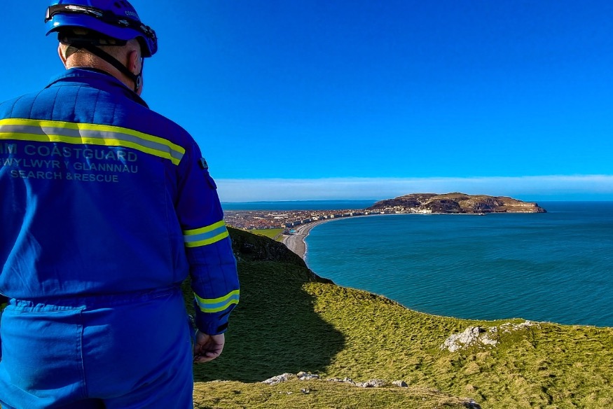 Emergency services scramble to Great Orme cliff rescue