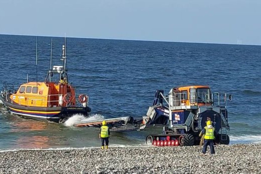 Llandudno’s all-weather lifeboat carries out essential rescue