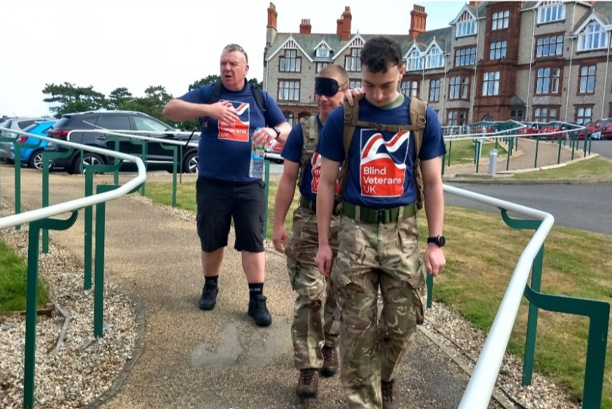 Army team walk blindfolded to raise cash for military charity