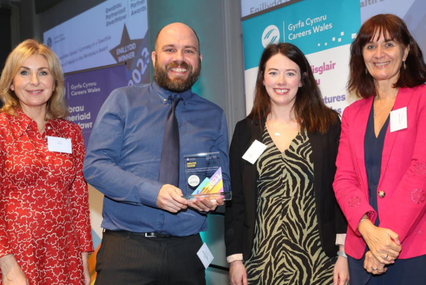 Award for helping young people engage with Welsh at work