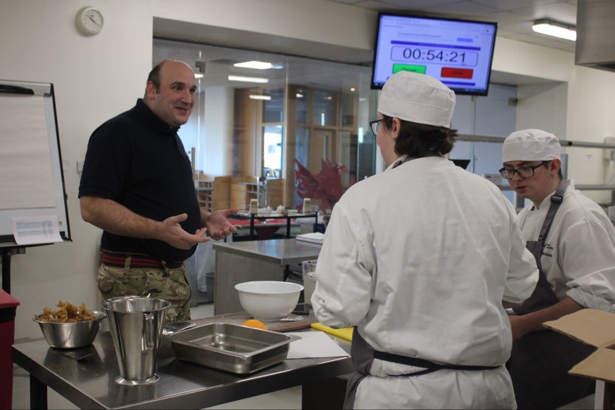Army cooks put local trainee chefs through their paces