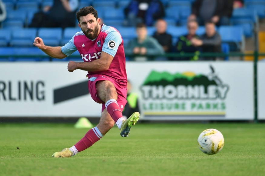 Louis Robles goal puts Colwyn Bay back into top six
